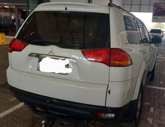 MITSUBISHI PAJERO DAKAR 3.2 HPE 4X4 7 LUGARES 16V TURBO INTERCOOLER DIESEL 4P AUTOMÁTICO